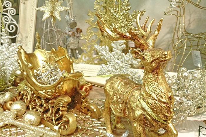ゴールド系のゴージャスなクリスマス商品